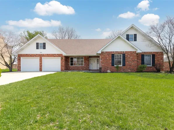 230 Hickory Rdg, Belleville, IL 62223