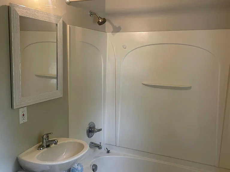 1227 Baker Dr — Photo 6