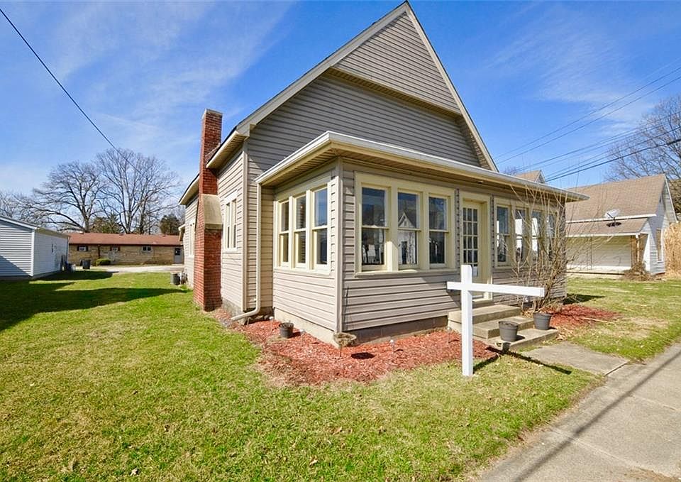 1st image of 216 Avon Ave