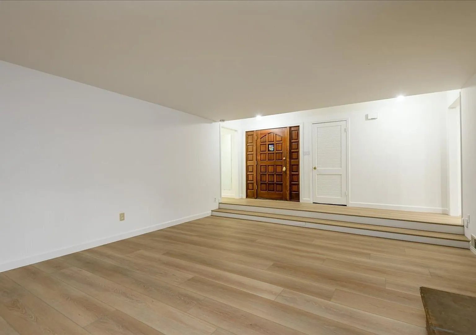 Charming 2/1.5 Bath Ranch home in desirable North Fair Oaks, Menlo Park neighborhood — Photo 4