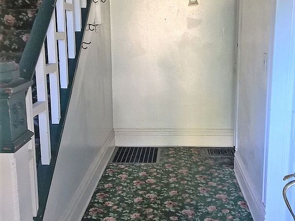 26 Portsmouthhallway