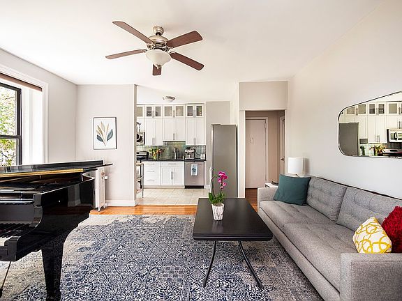 4th image of 870 W 181st St APT 38