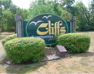 855 Cliffs Dr APT 104-C, Ypsilanti, MI, 48198