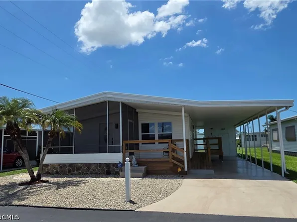 556 Freedom St, North Fort Myers, FL 33917