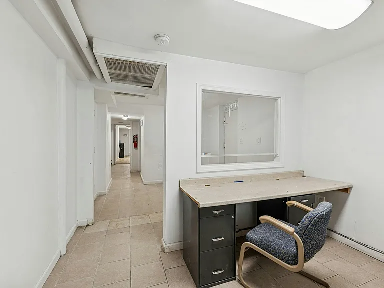 1549 Selwyn Ave #THE — Photo 4