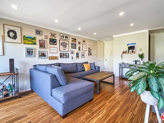 5th image of 5900 Canterbury Dr APT A210
