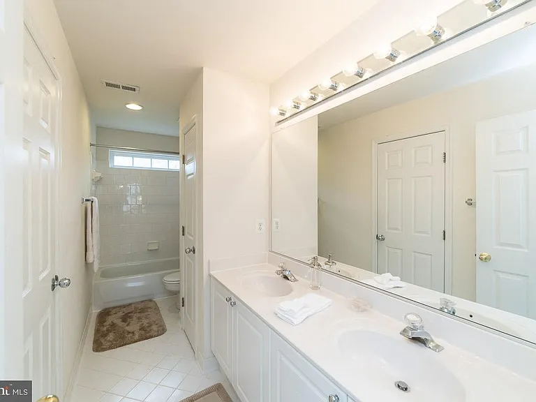 2944 Edgelea Rd — Photo 25