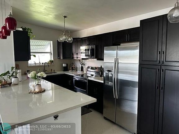 3rd image of 4270 NE 16th Ave