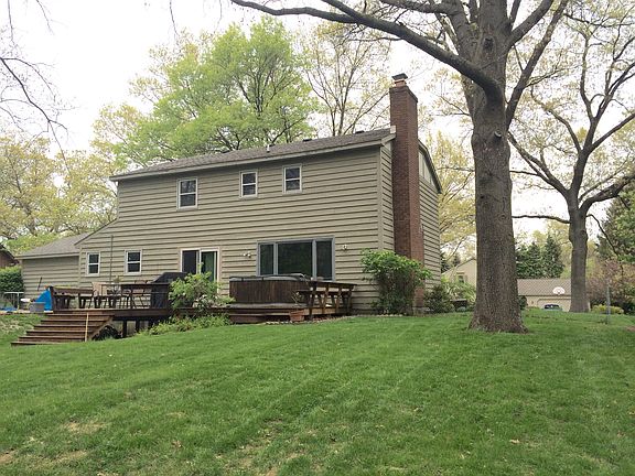 2nd image of 6868 Woodbrook Dr SE