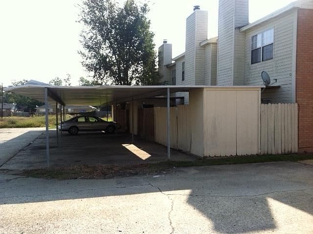 2nd image of 17 Briarwood Cir