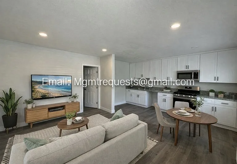 238 W Wilson Ave #6 — Photo 1