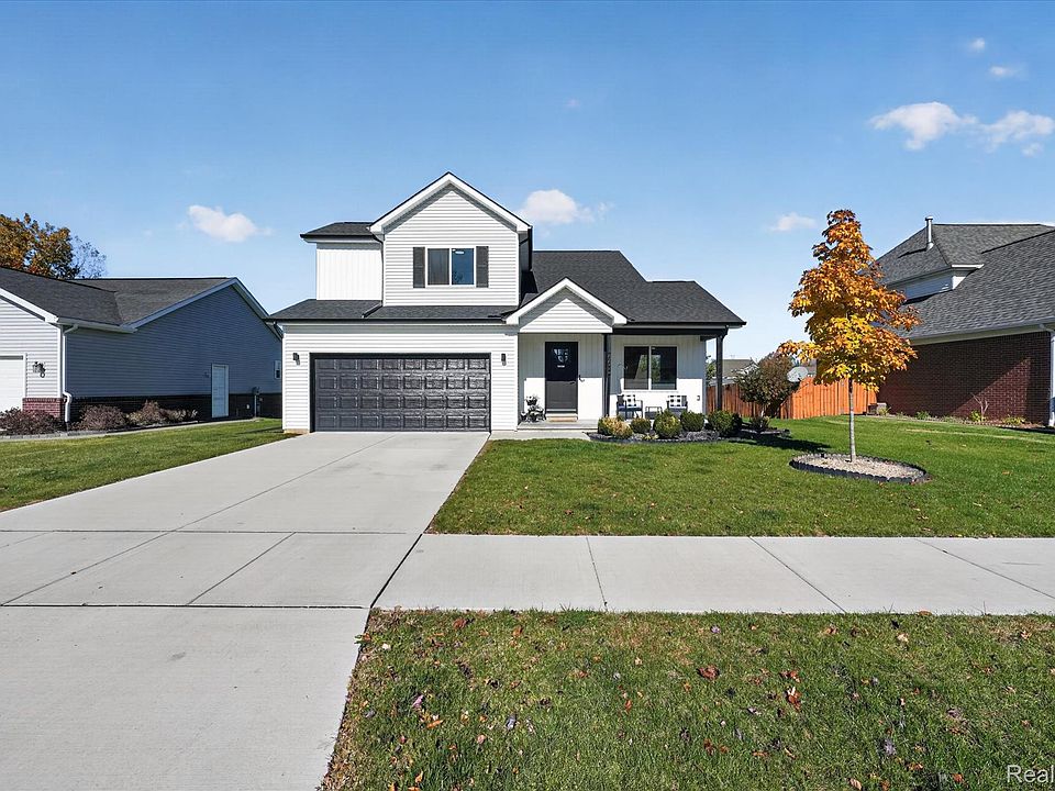 55 Old Carriage Ln, photo 2