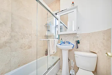 Rented by Living New York