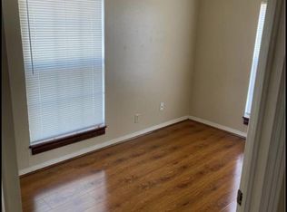 212 Sperry Ln, Red Oak, TX 75154