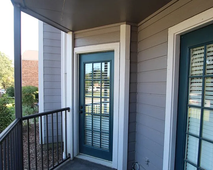 Heritage West Apartments — Photo 38