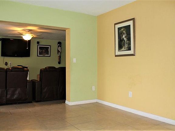 5th image of 1239 Price Cir
