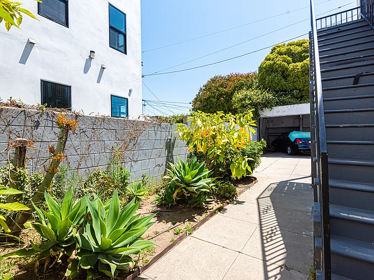 4915 S San Vicente Blvd #4915 — Photo 22