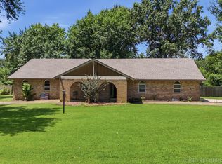8912 S 200th East Ave, Broken Arrow, OK 74014