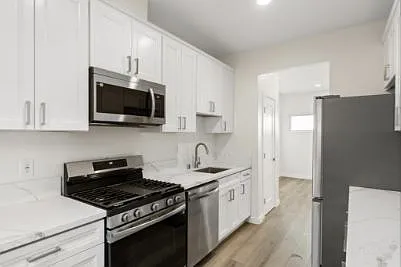 2717 Columbia St #102 — Photo 1