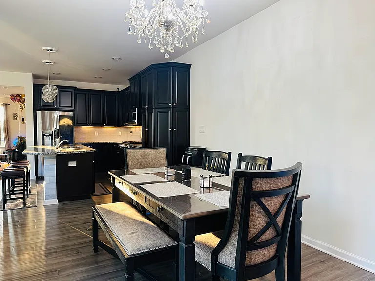 2816 Mondrian Ln — Photo 10
