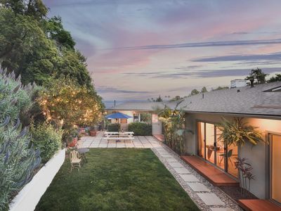 8877 Sunset Crest Pl, Los Angeles, CA, 90046