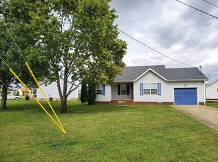 300 Pioneer Dr, Oak Grove, KY 42262