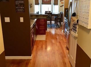 28 Amalia Ln, Rensselaer, NY 12144