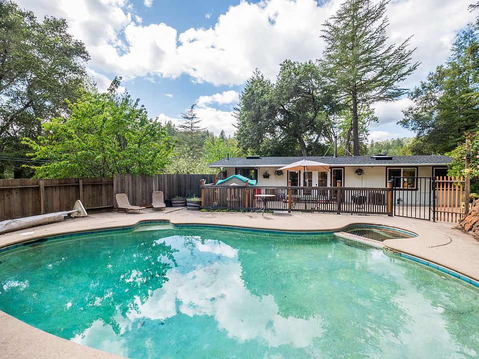 1st image of 15940 Forest Hill Dr