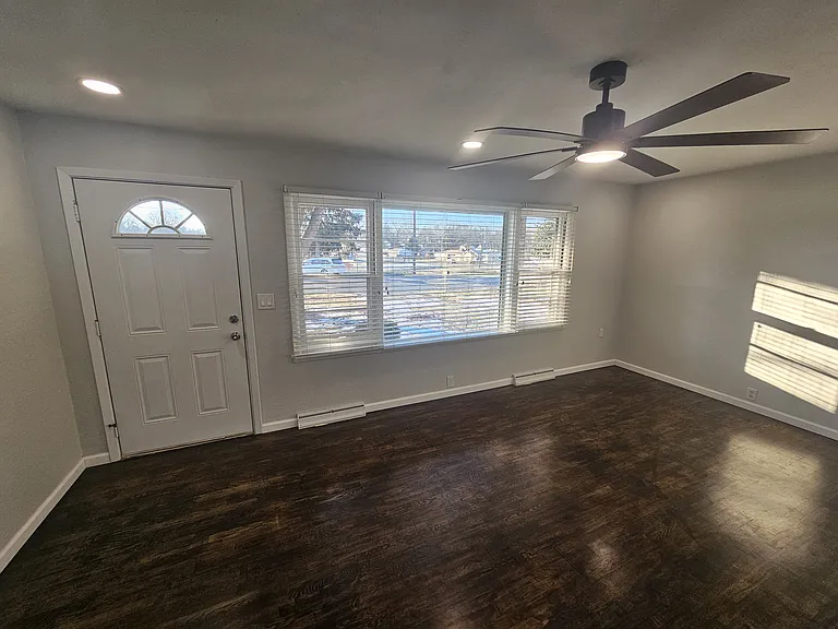 1310 S River St — Photo 21
