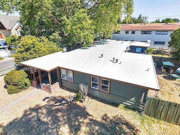 2nd image of 2202 Fairfield St #2202