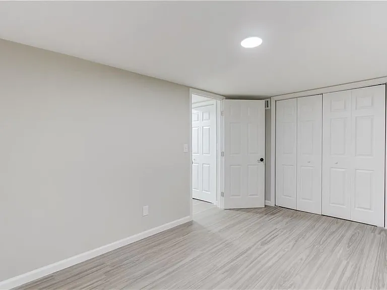 154 Huston Dr — Photo 16
