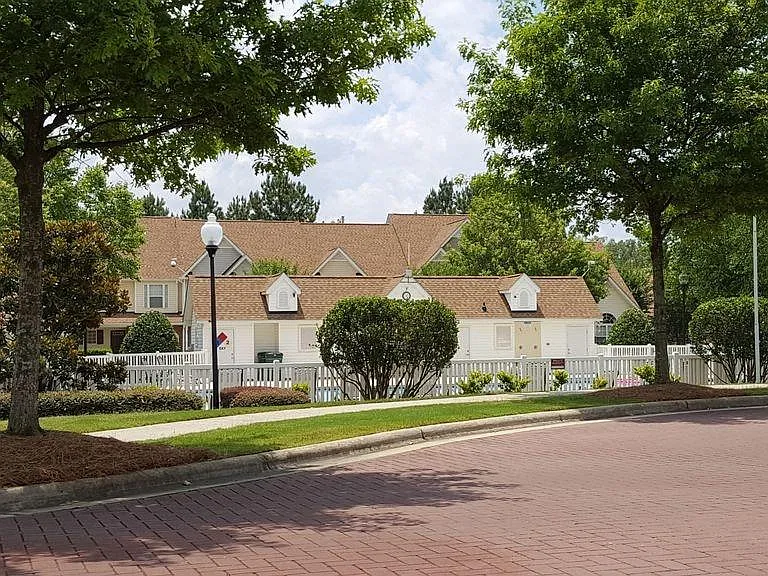 Community pool, walking distance