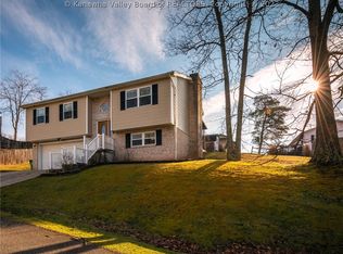 17 Poplar Hls, Hurricane, WV 25526