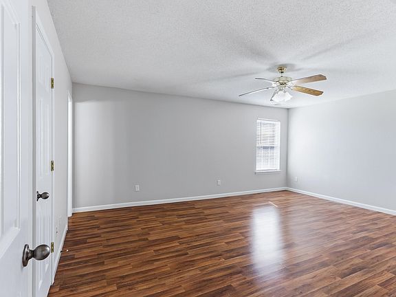 4th image of 4646 Northwood Hills Dr