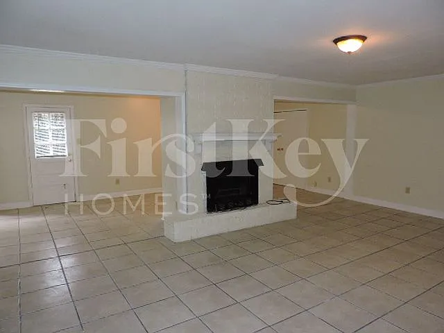 3347 Bluemont Dr — Photo 4