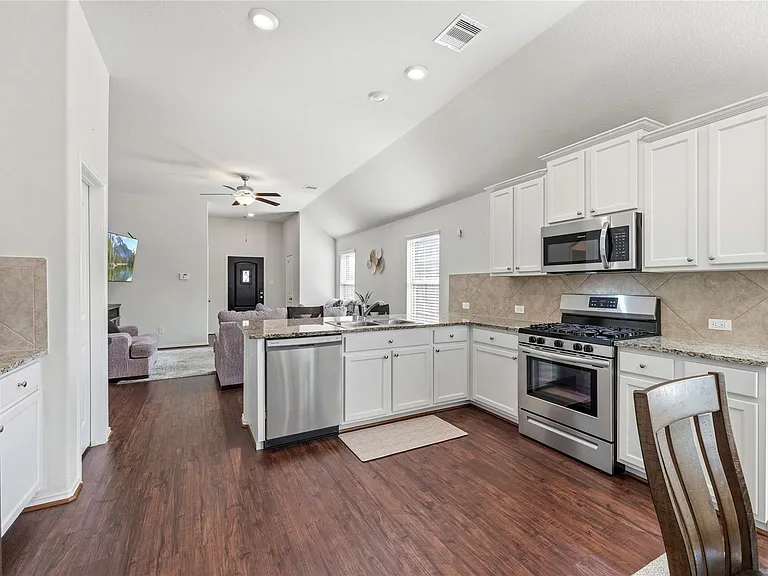 26006 Windy Prairie Ct — Photo 23