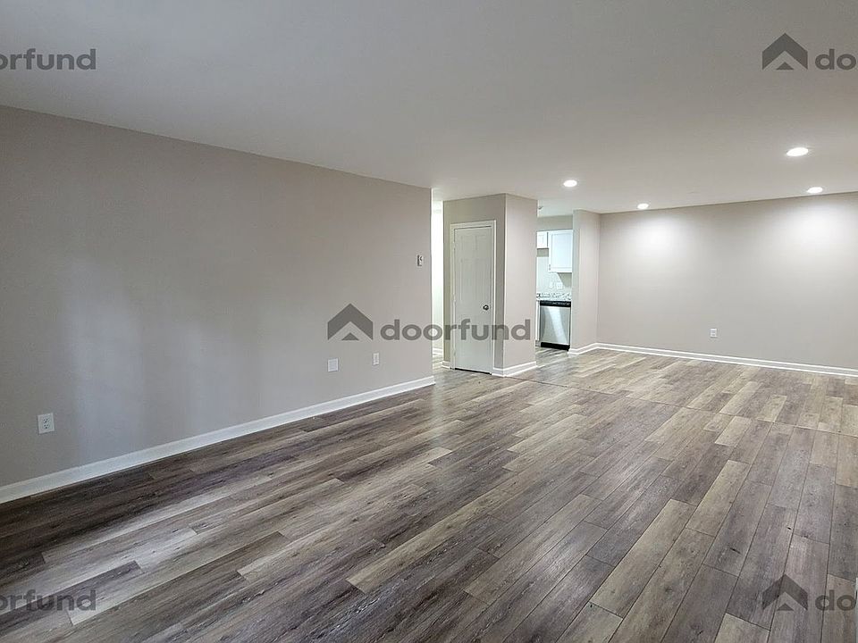2nd image of 208 Columbus St APT 11