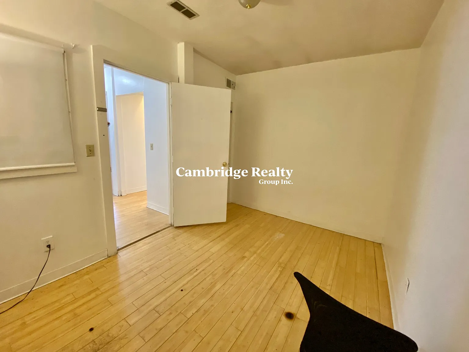 2 bed, 1.0 bath, $2,600 — Photo 4