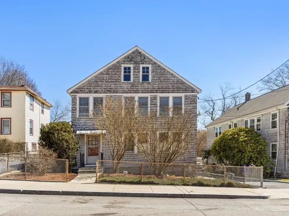 98 Clare Ave, Hyde Park, MA 02136