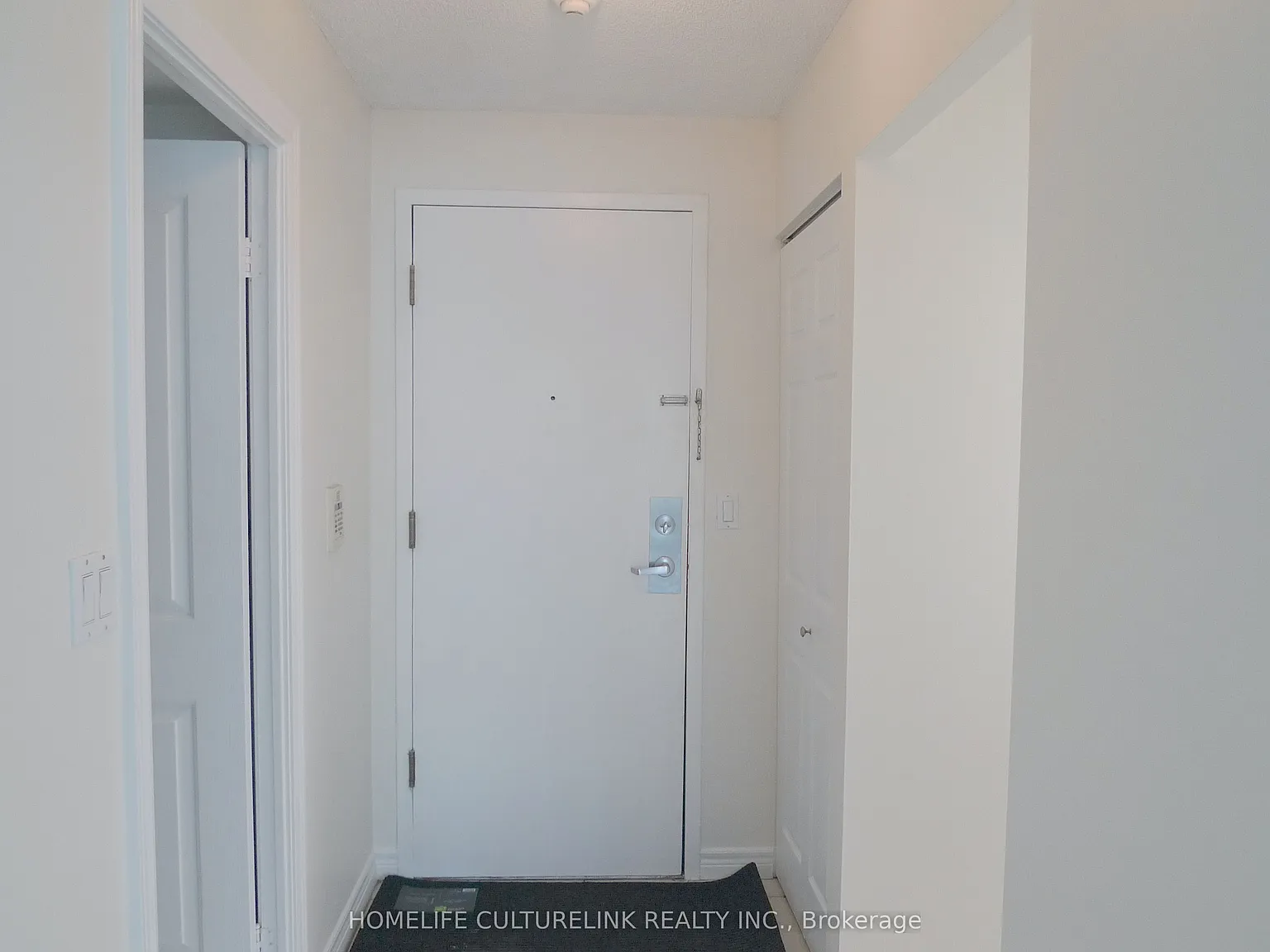 3 bed, $2,900 — Photo 2