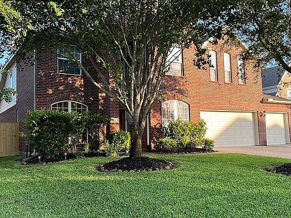 2nd image of 26215 Southern Glen Ln