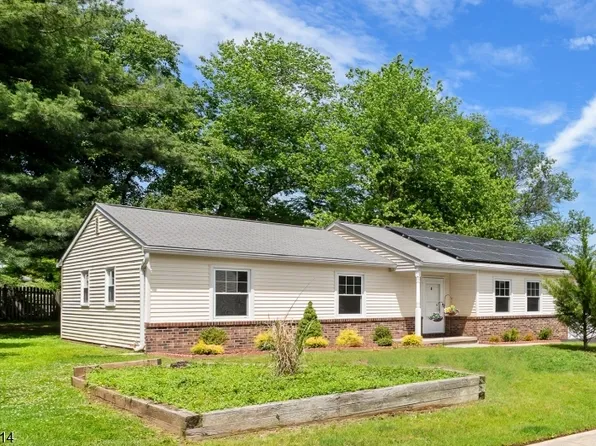 4 Dorothea Ter, Lawrence Twp., NJ 08648