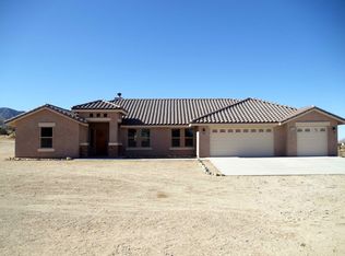 10566 Ponderosa Rd, Pinon Hills, CA 92372