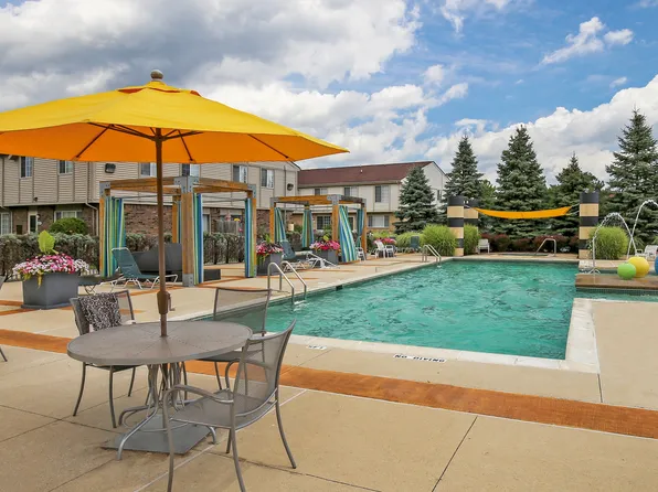 Parkview Ridge Apartments and Townhomes
