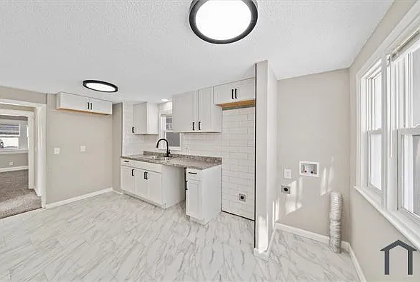 2713 Elmwood Ave — Photo 12