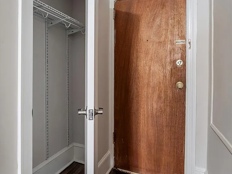 625 Elm St. Apartments — Photo 5