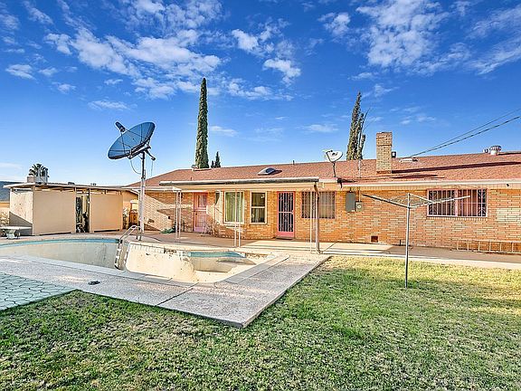 2nd image of 10212 Montwood Dr