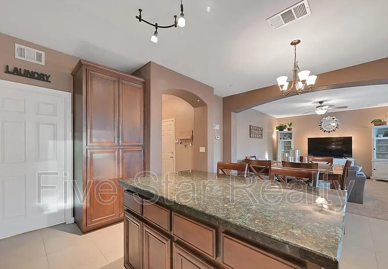 5609 Peach Tree Dr — Photo 12