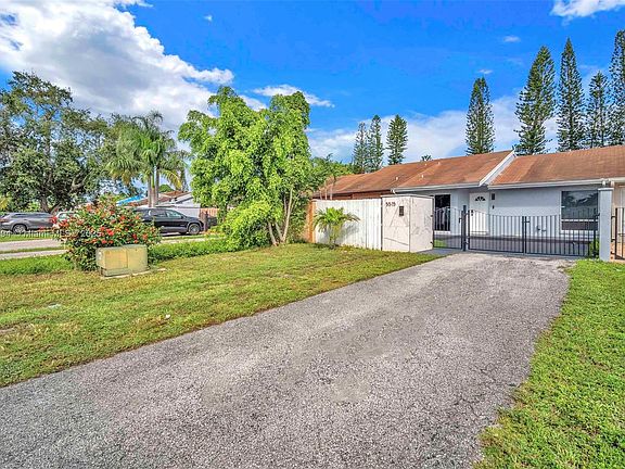 2nd image of 5515 Biscayne Dr
