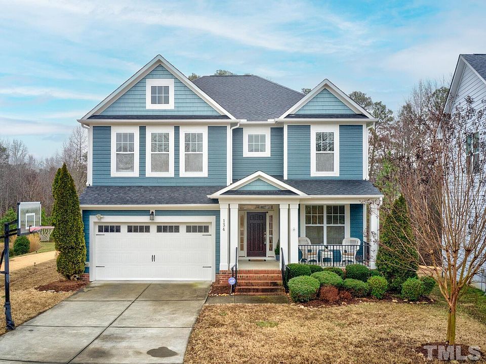 1st image of 134 Tuckers Pond Dr
